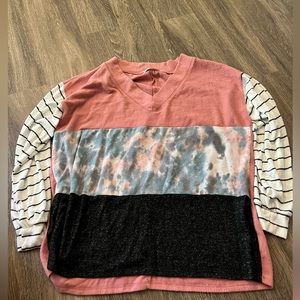 Women’s super cute long sleeve top
